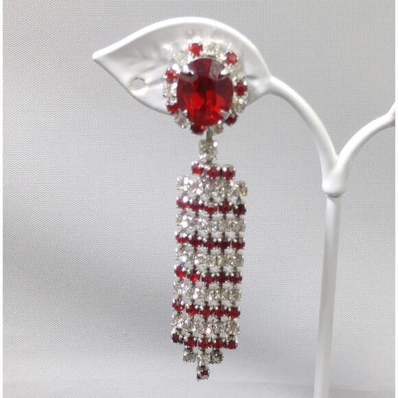 Red & Clear Long Rhinestone Earrings, Dangle , 1960s Vintage Jewelry - Picture 2 of 10